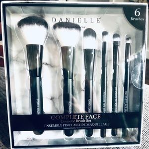 Danielle 6 Pc Makeup Brush Set